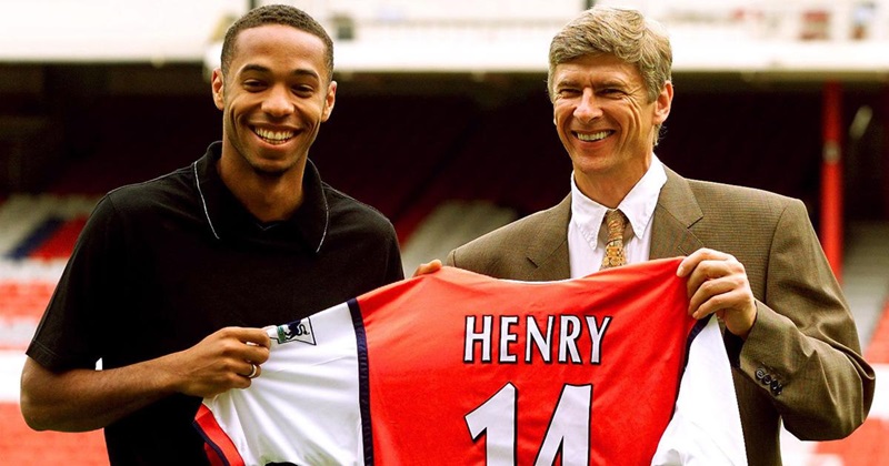 cầu thủ pháp đá cho arsenal