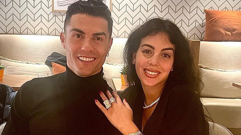 vợ của ronaldo